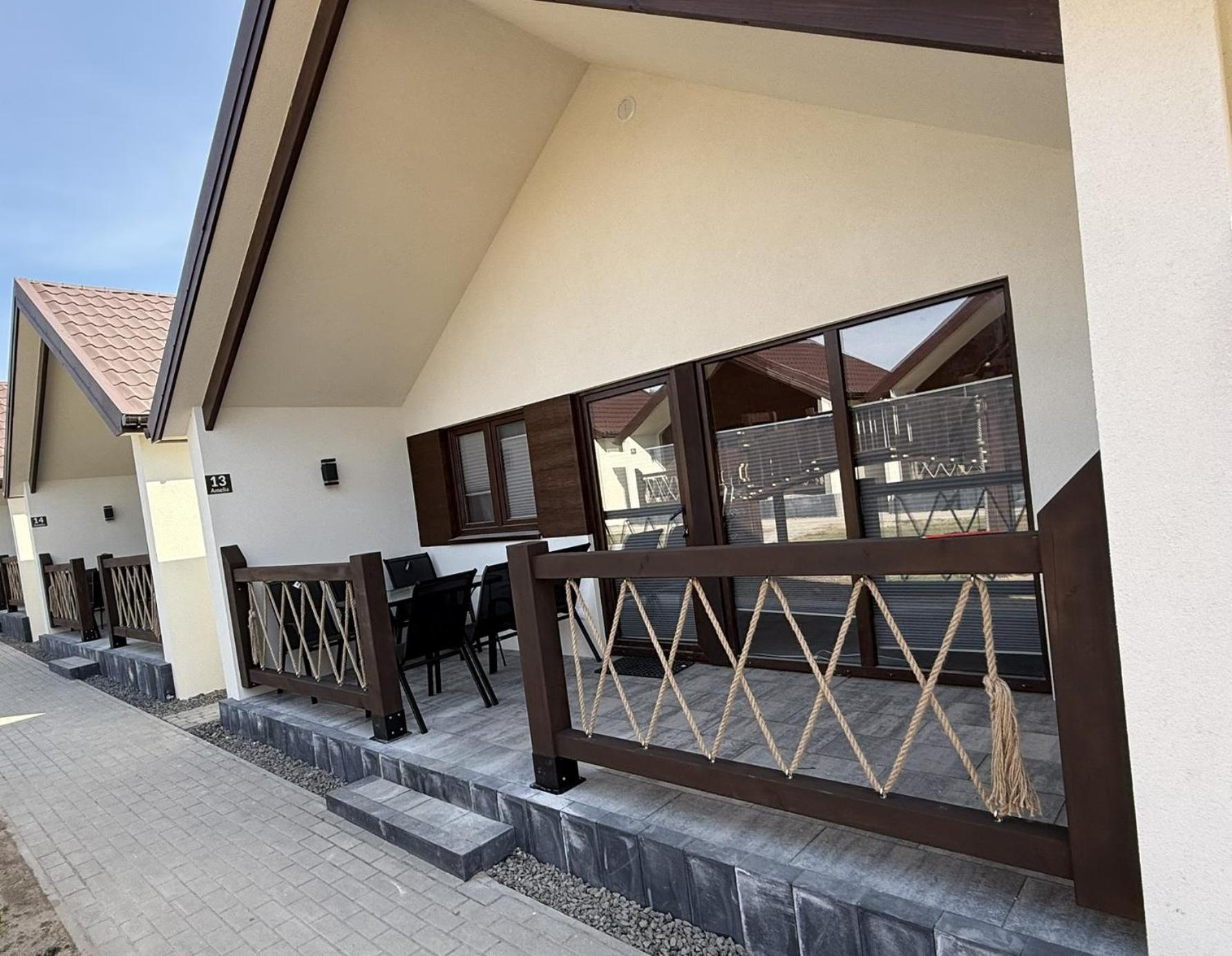 Osrodek Wczasowy Amelia Hotel Jaroslawiec Exterior photo